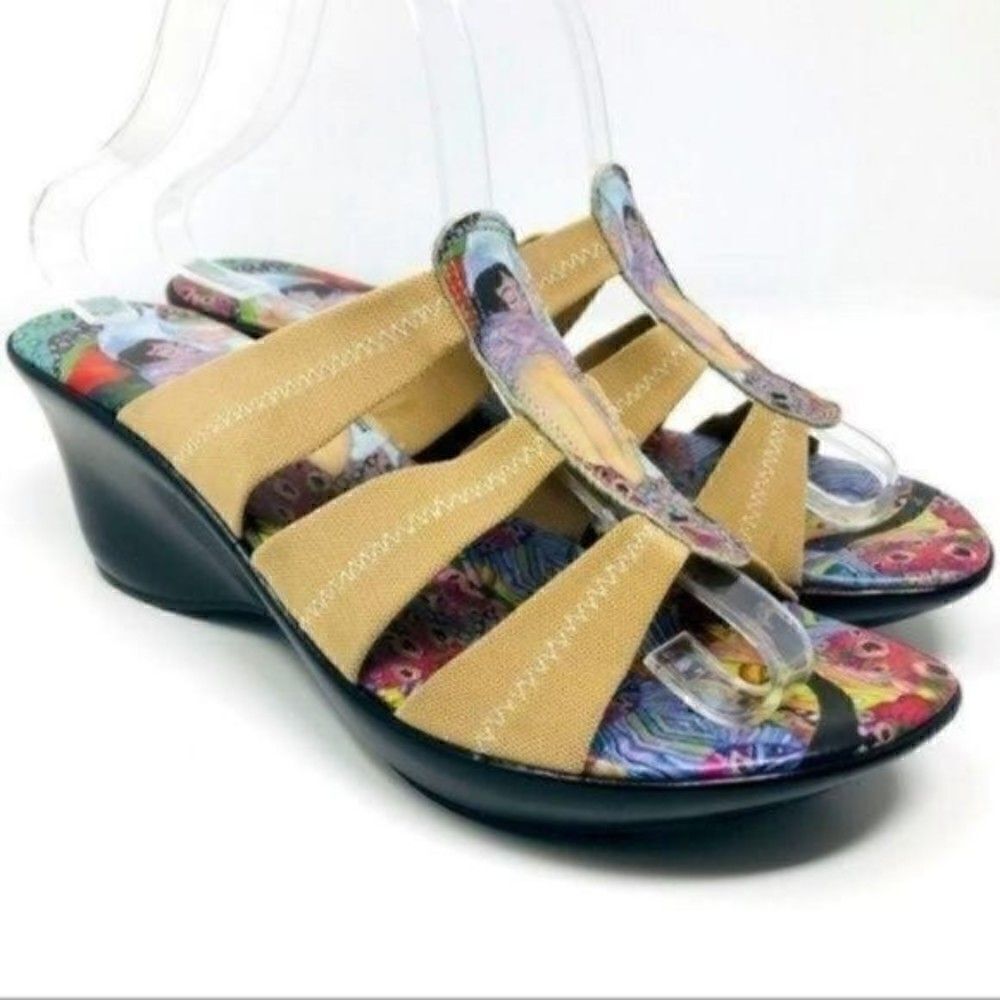 Gustav Klimt womans wedged sandals US 9 work of art BoxO